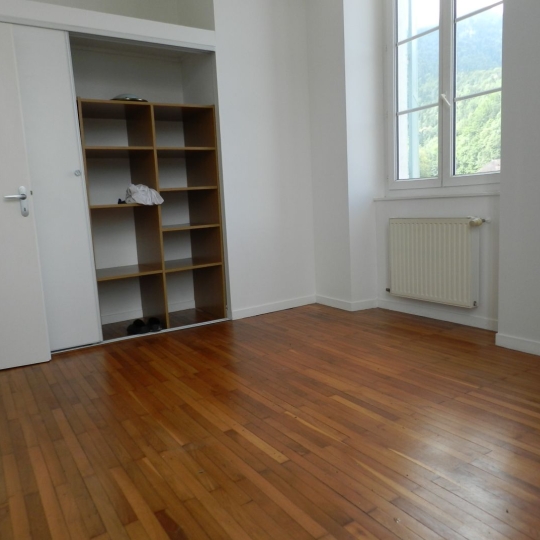   SARL PICOT IMMOBILIER -  La Petite Agence  : Appartement | SAINT-LAURENT-DU-PONT (38380) | 55 m2 | 743 € 