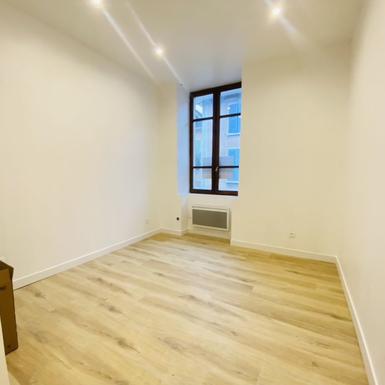   SARL PICOT IMMOBILIER -  : Apartment | SAINT-LAURENT-DU-PONT (38380) | 24 m2 | 430 € 