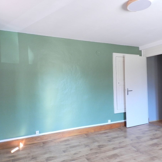   SARL PICOT IMMOBILIER -  : Maison / Villa | SAINT-LAURENT-DU-PONT (38380) | 104 m2 | 940 € 