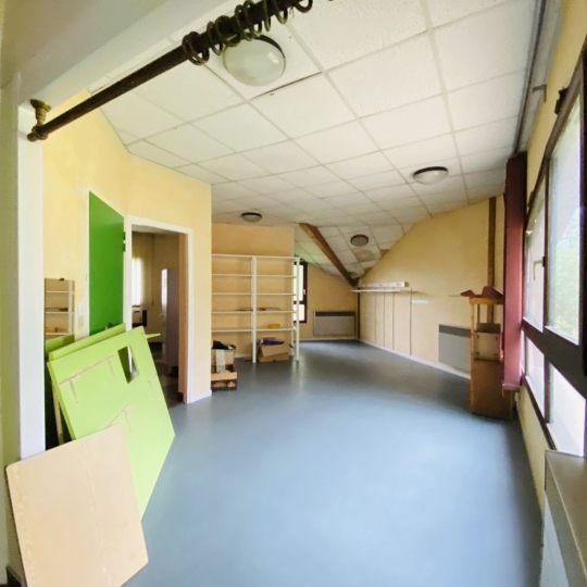   SARL PICOT IMMOBILIER -  : Building | SAINT-LAURENT-DU-PONT (38380) | 342 m2 | 249 000 € 