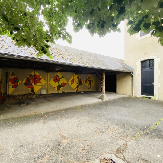   SARL PICOT IMMOBILIER -  : Building | SAINT-LAURENT-DU-PONT (38380) | 342 m2 | 249 000 € 