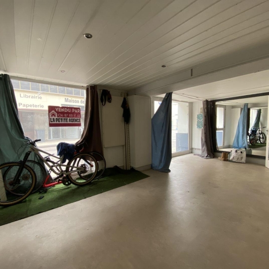  SARL PICOT IMMOBILIER -  : Office | SAINT-LAURENT-DU-PONT (38380) | 32 m2 | 49 000 € 