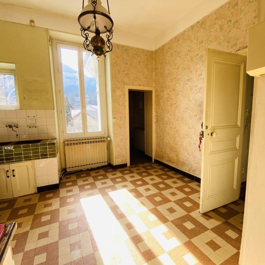   SARL PICOT IMMOBILIER -  : House | SAINT-LAURENT-DU-PONT (38380) | 195 m2 | 185 000 € 