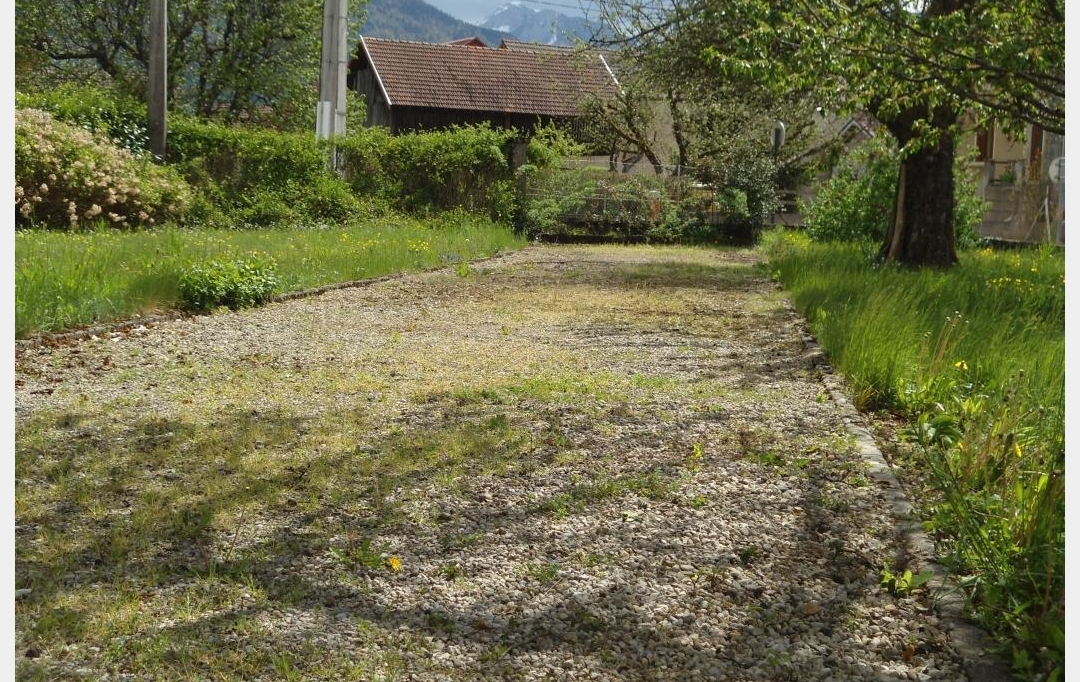  SARL PICOT IMMOBILIER -  : Maison / Villa | ENTRE-DEUX-GUIERS (38380) | 100 m2 | 169 000 € 