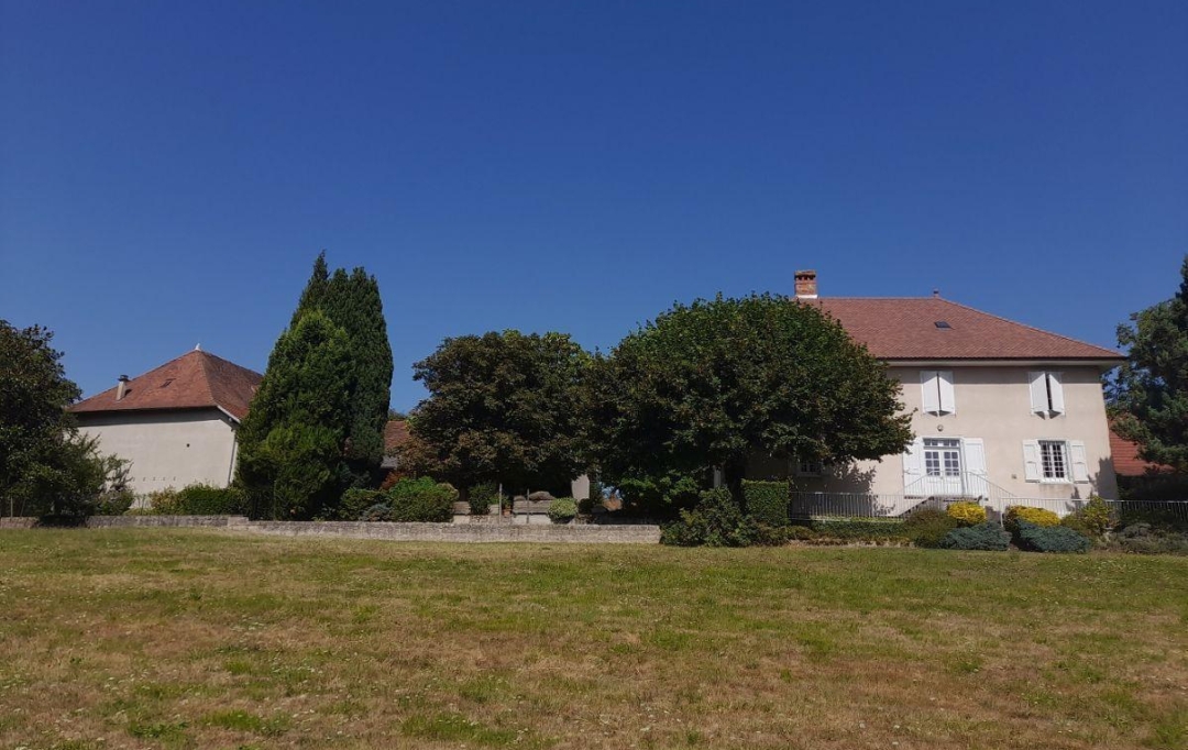  SARL PICOT IMMOBILIER -  : Domaines / Propriétés | SAINT-ALBIN-DE-VAULSERRE (38480) | 250 m2 | 463 000 € 