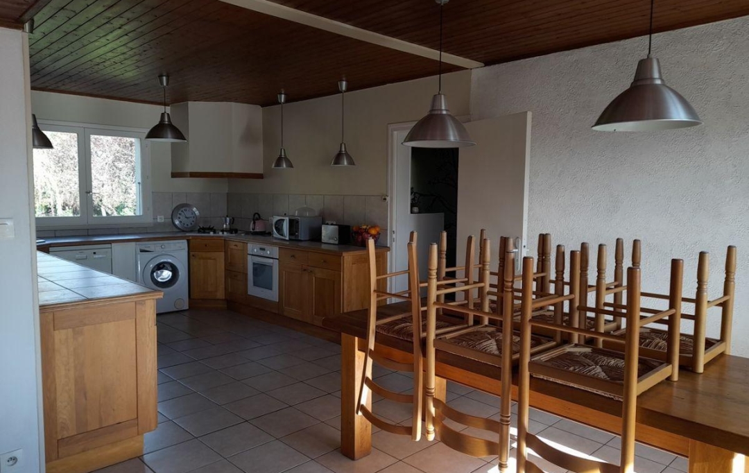  SARL PICOT IMMOBILIER -  : Maison / Villa | SAINT-GEOIRE-EN-VALDAINE (38620) | 120 m2 | 310 000 € 