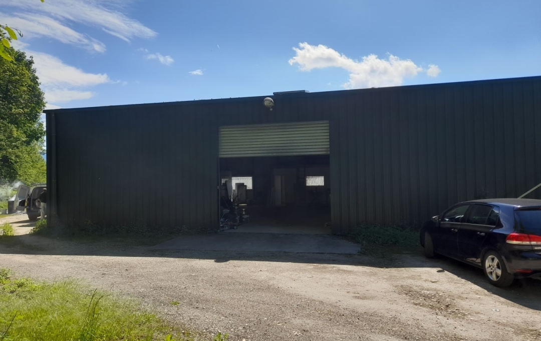  SARL PICOT IMMOBILIER -  : Autres | SAINT-GEOIRE-EN-VALDAINE (38620) | 200 m2 | 127 000 € 