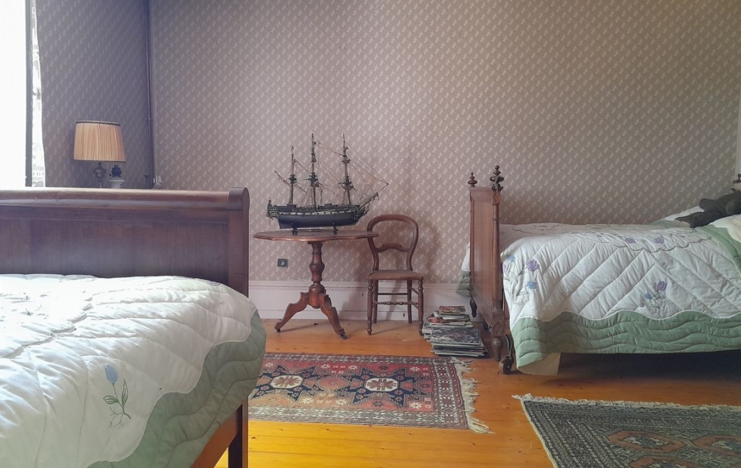  SARL PICOT IMMOBILIER -  : Maison / Villa | VELANNE (38620) | 190 m2 | 262 000 € 