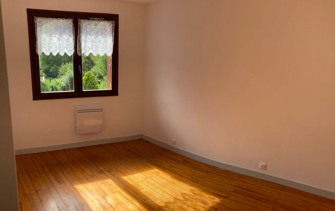  SARL PICOT IMMOBILIER -  : Maison / Villa | SAINT-JOSEPH-DE-RIVIERE (38134) | 59 m2 | 610 € 