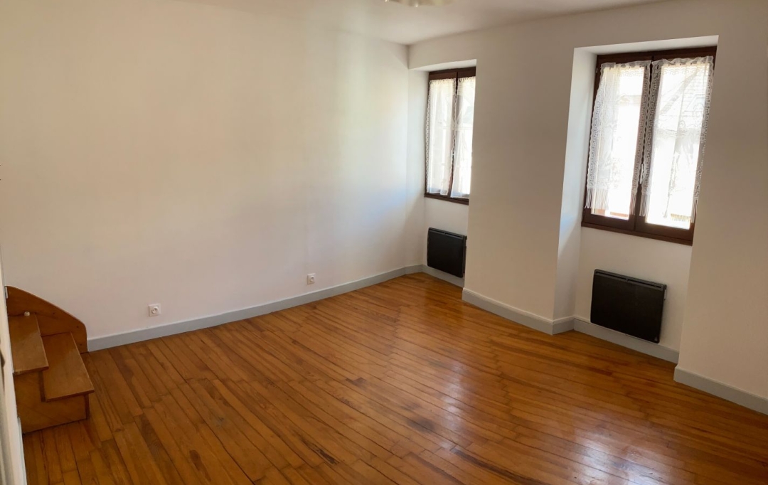  SARL PICOT IMMOBILIER -  : Maison / Villa | SAINT-JOSEPH-DE-RIVIERE (38134) | 59 m2 | 610 € 