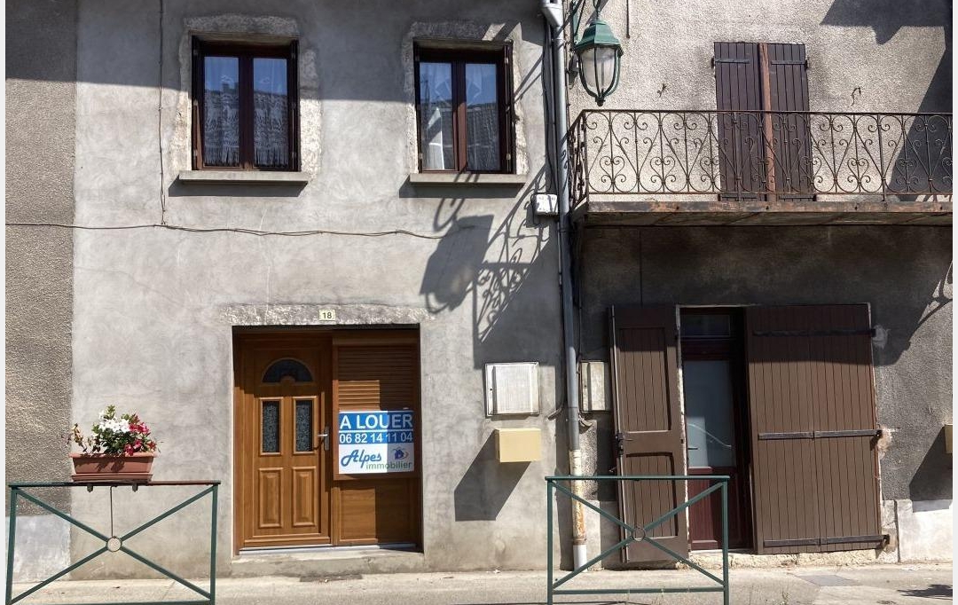  SARL PICOT IMMOBILIER -  : Maison / Villa | SAINT-JOSEPH-DE-RIVIERE (38134) | 59 m2 | 610 € 