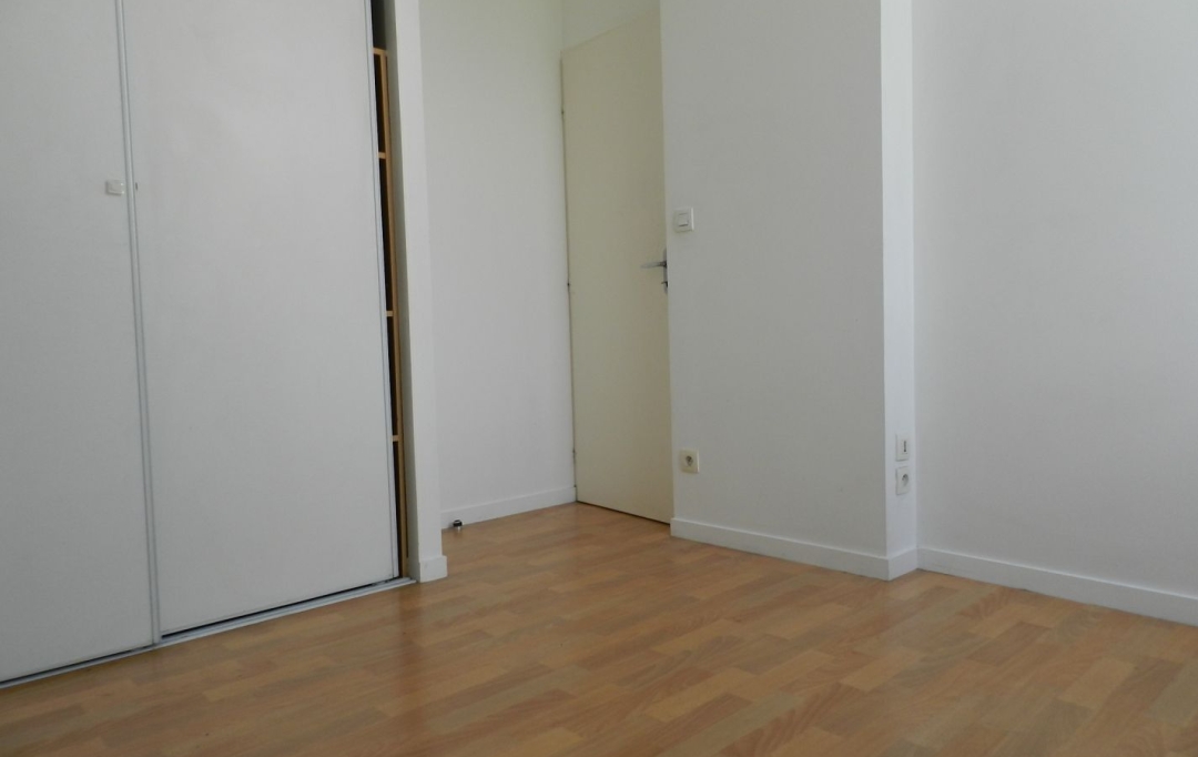  SARL PICOT IMMOBILIER -  La Petite Agence  : Appartement | SAINT-LAURENT-DU-PONT (38380) | 55 m2 | 743 € 
