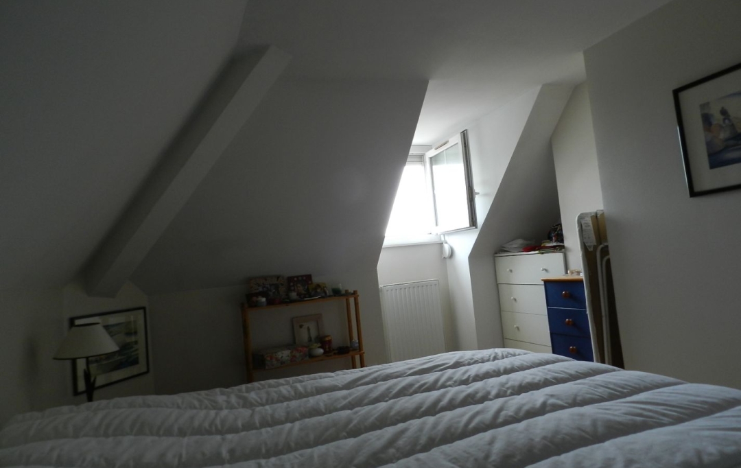  SARL PICOT IMMOBILIER -  : Appartement | SAINT-LAURENT-DU-PONT (38380) | 77 m2 | 856 € 
