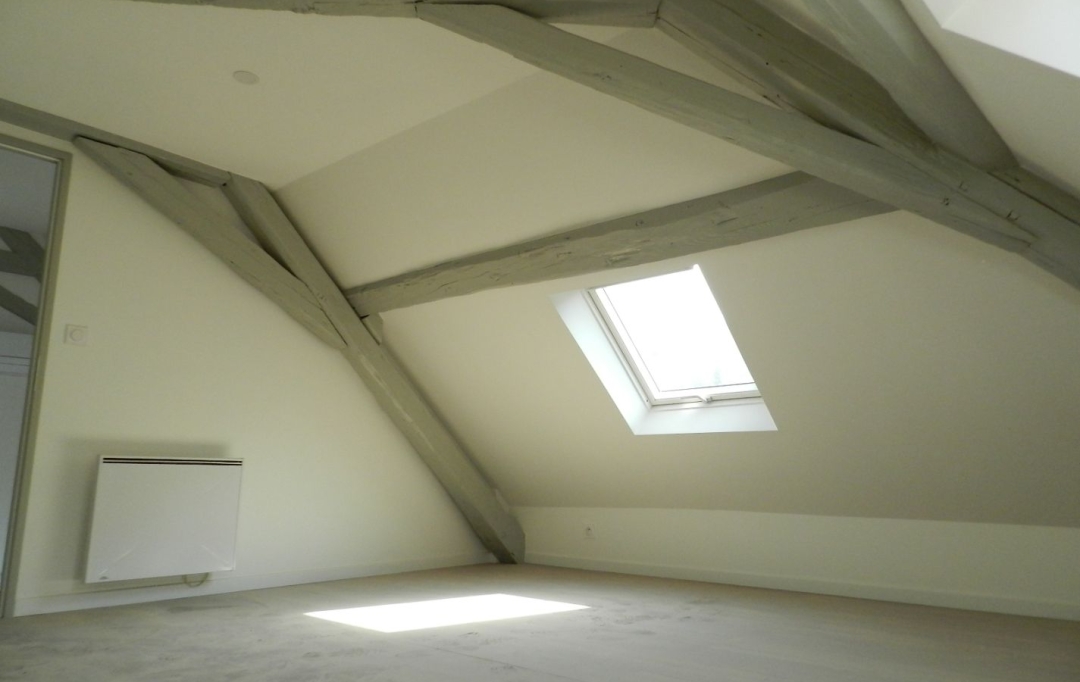  SARL PICOT IMMOBILIER -  : Appartement | SAINT-LAURENT-DU-PONT (38380) | 66 m2 | 690 € 