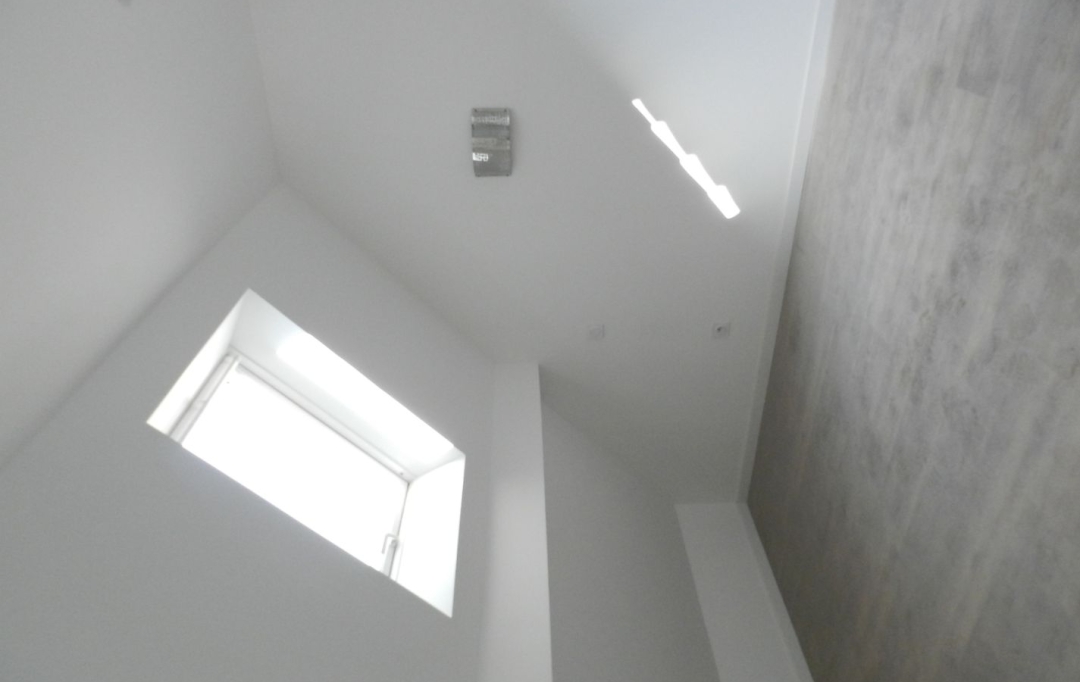  SARL PICOT IMMOBILIER -  : Appartement | SAINT-LAURENT-DU-PONT (38380) | 66 m2 | 690 € 