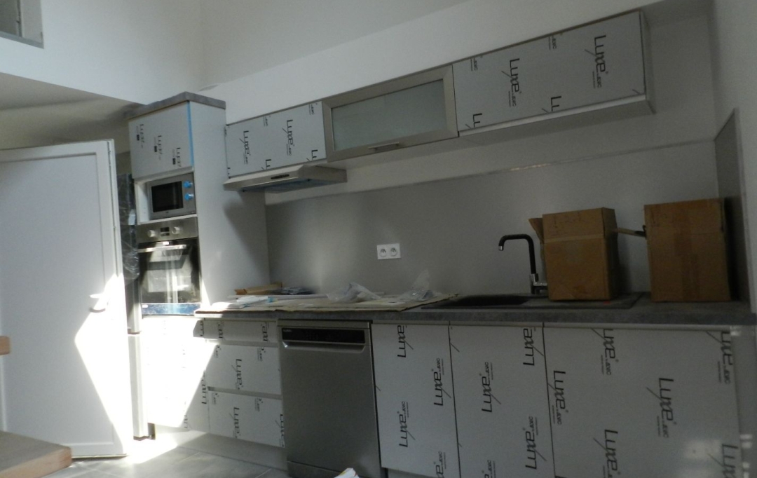  SARL PICOT IMMOBILIER -  : Appartement | SAINT-LAURENT-DU-PONT (38380) | 66 m2 | 690 € 
