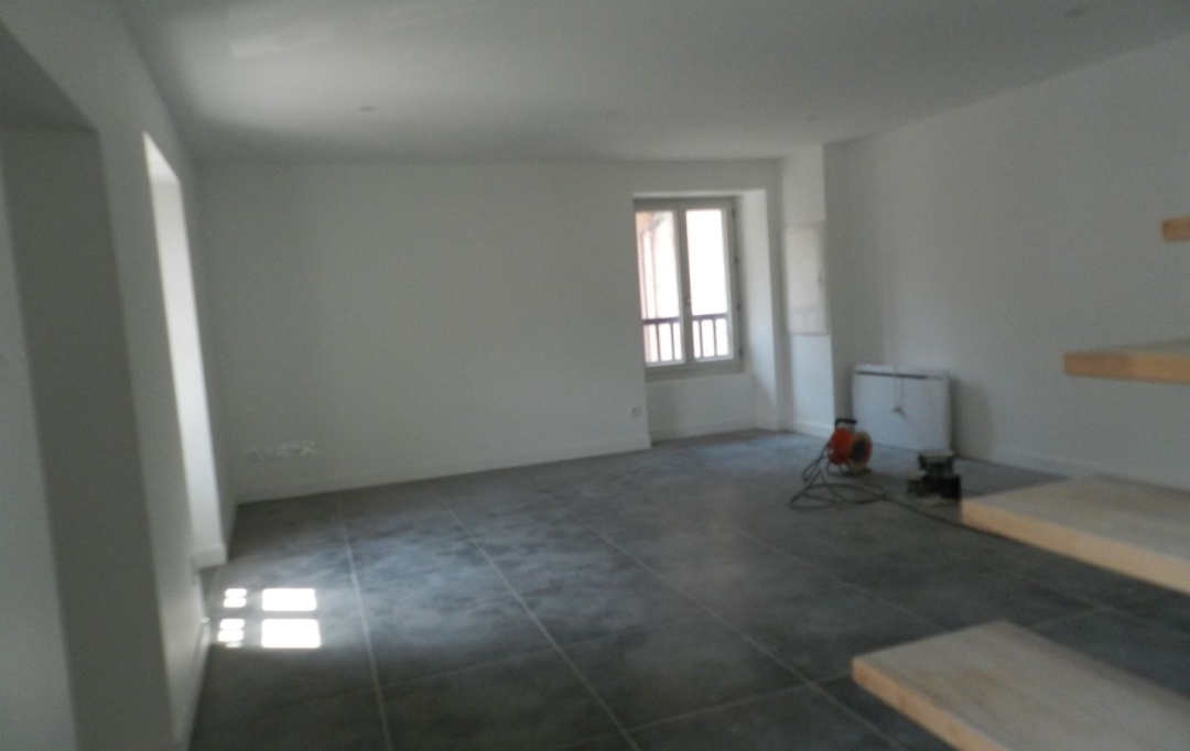 SARL PICOT IMMOBILIER -  : Appartement | SAINT-LAURENT-DU-PONT (38380) | 66 m2 | 690 € 