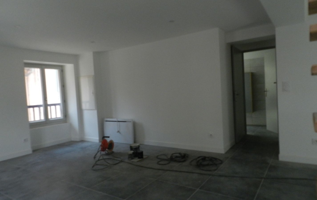  SARL PICOT IMMOBILIER -  : Appartement | SAINT-LAURENT-DU-PONT (38380) | 66 m2 | 690 € 