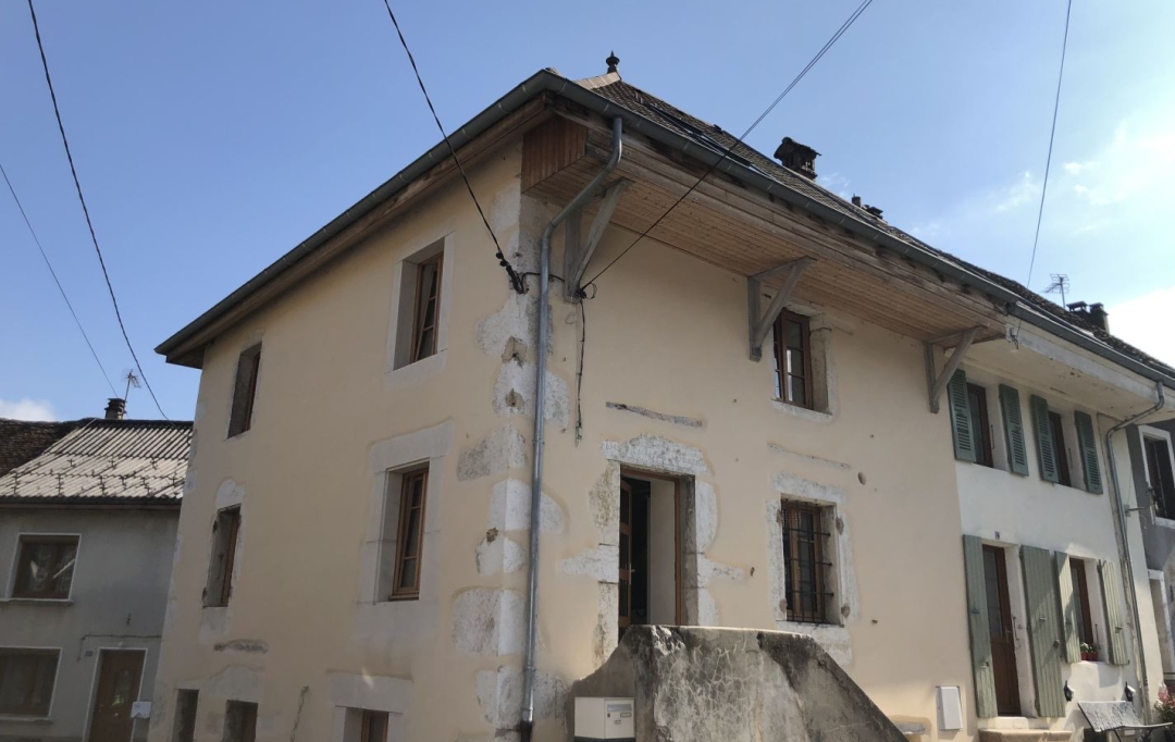  SARL PICOT IMMOBILIER -  : Appartement | SAINT-LAURENT-DU-PONT (38380) | 107 m2 | 855 € 