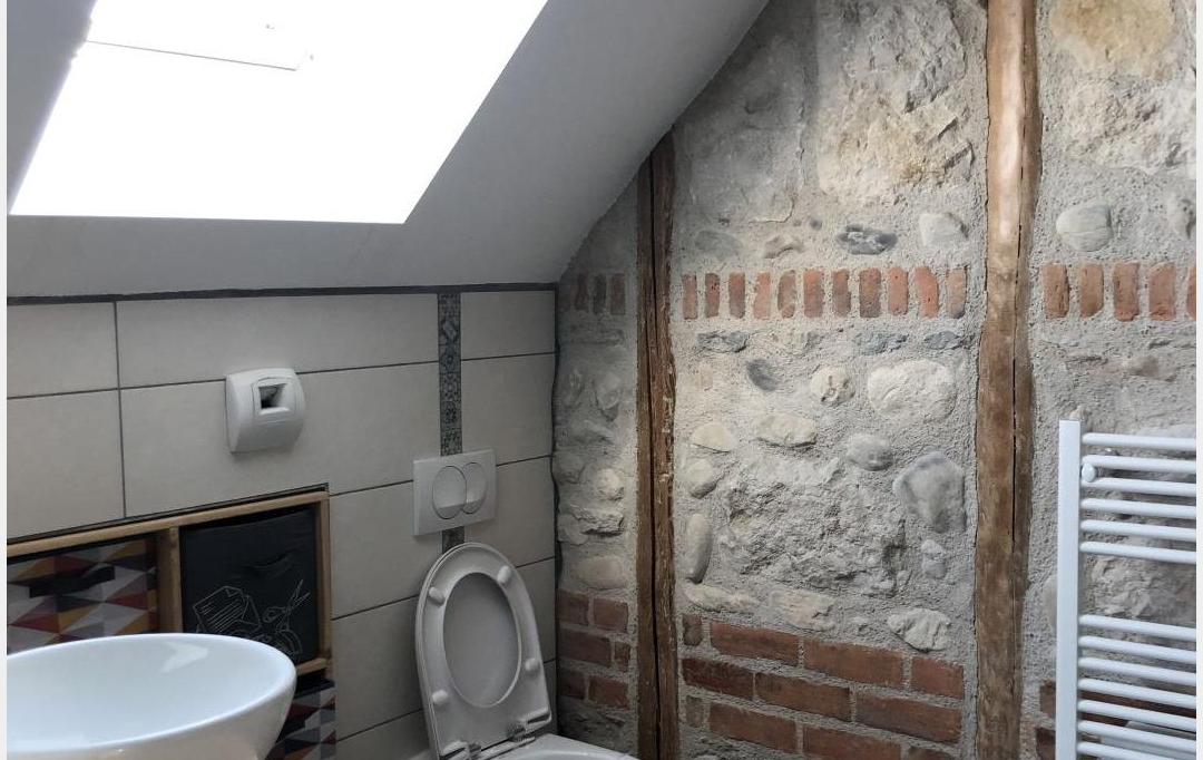  SARL PICOT IMMOBILIER -  : Appartement | SAINT-LAURENT-DU-PONT (38380) | 107 m2 | 855 € 