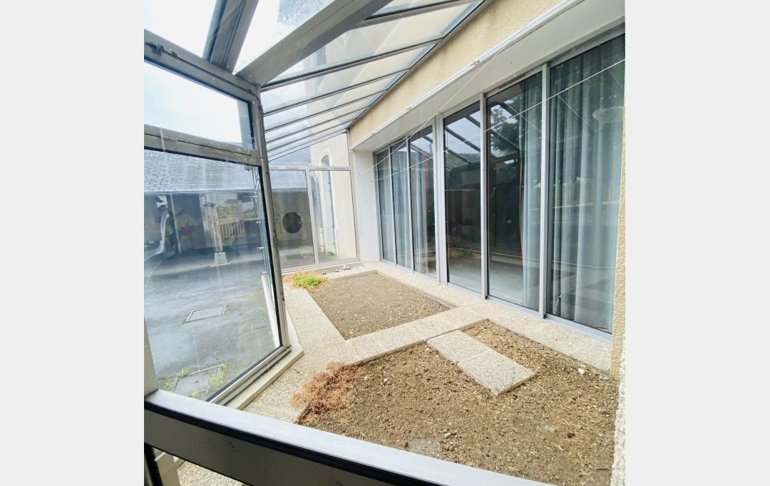  SARL PICOT IMMOBILIER -  : Building | SAINT-LAURENT-DU-PONT (38380) | 342 m2 | 249 000 € 