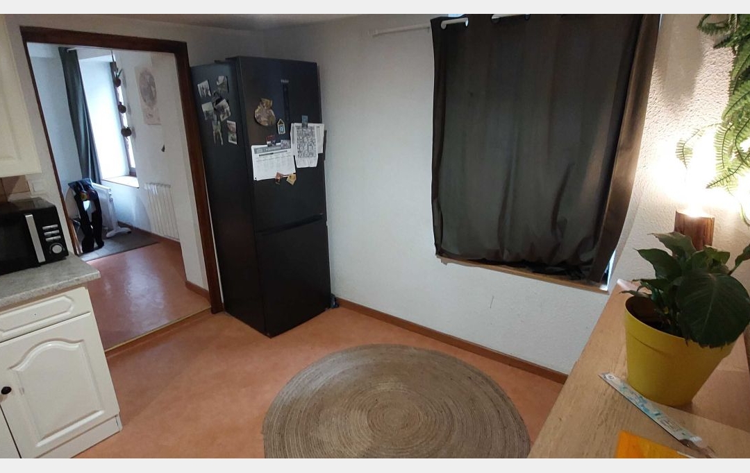  SARL PICOT IMMOBILIER -  : Appartement | SAINT-LAURENT-DU-PONT (38380) | 53 m2 | 69 000 € 