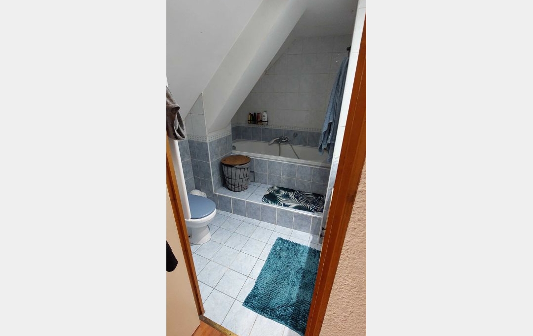  SARL PICOT IMMOBILIER -  : Appartement | SAINT-LAURENT-DU-PONT (38380) | 53 m2 | 69 000 € 