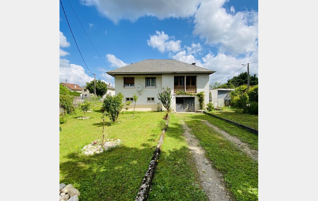  SARL PICOT IMMOBILIER -  : Maison / Villa | SAINT-LAURENT-DU-PONT (38380) | 83 m2 | 220 000 € 