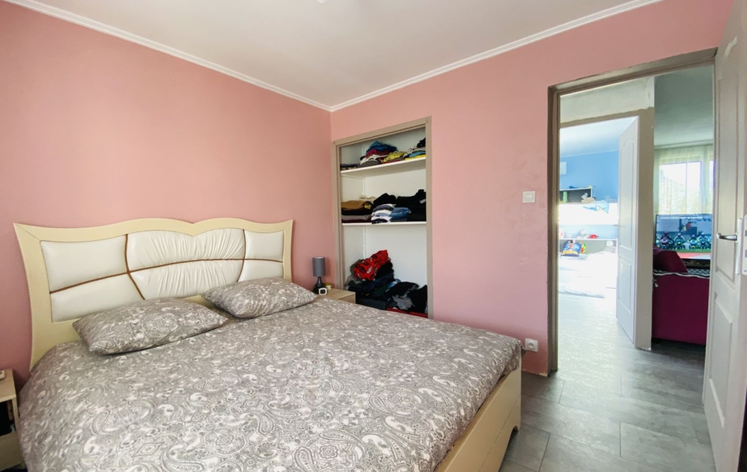  SARL PICOT IMMOBILIER -  : Maison / Villa | SAINT-LAURENT-DU-PONT (38380) | 83 m2 | 220 000 € 