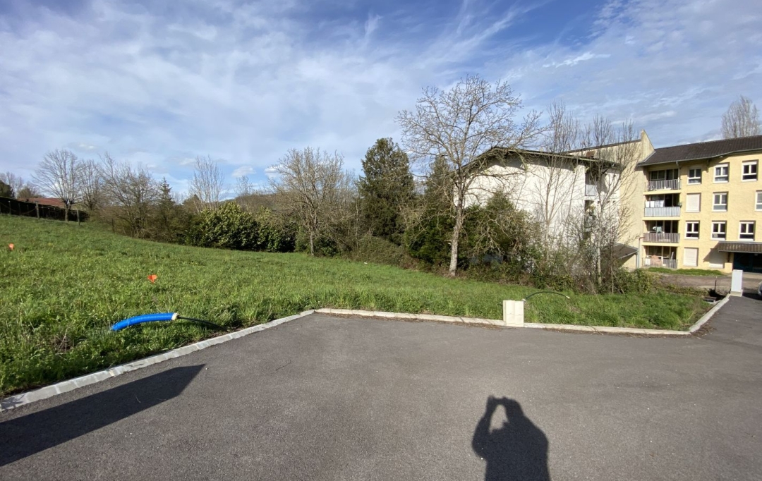  SARL PICOT IMMOBILIER -  : Ground | SAINT-GEOIRE-EN-VALDAINE (38620) | 0 m2 | 80 000 € 