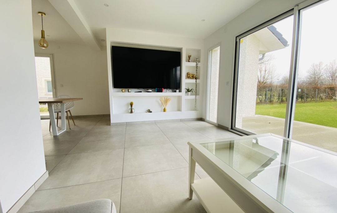  SARL PICOT IMMOBILIER -  : House | SAINT-LAURENT-DU-PONT (38380) | 103 m2 | 365 000 € 