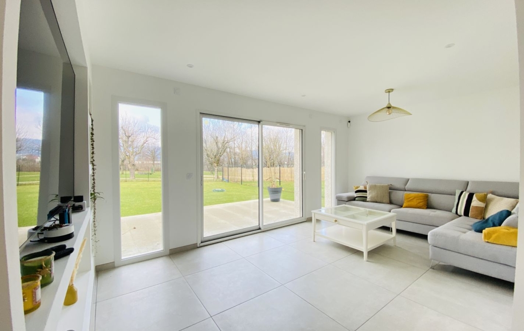  SARL PICOT IMMOBILIER -  : House | SAINT-LAURENT-DU-PONT (38380) | 103 m2 | 365 000 € 