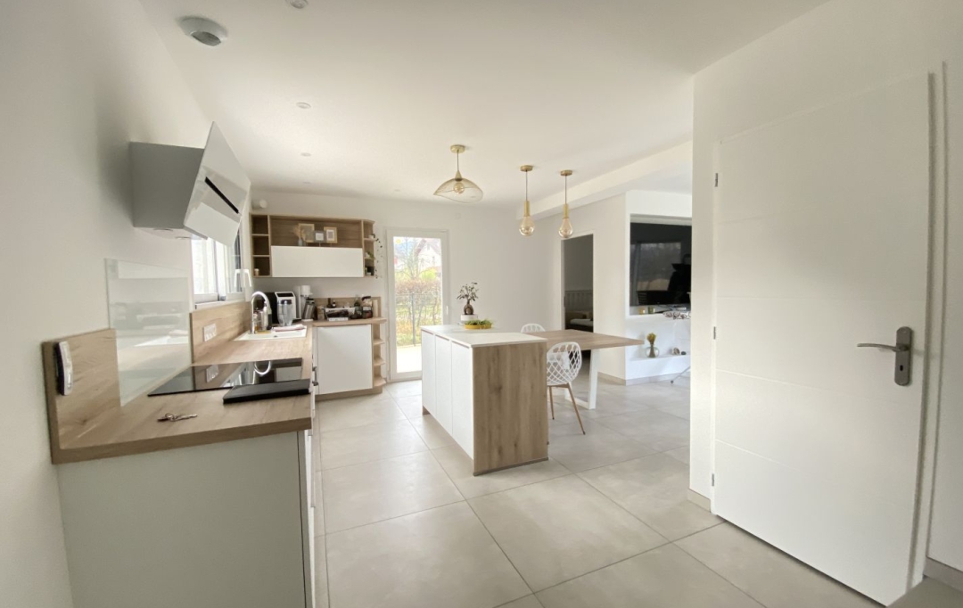  SARL PICOT IMMOBILIER -  : House | SAINT-LAURENT-DU-PONT (38380) | 103 m2 | 365 000 € 