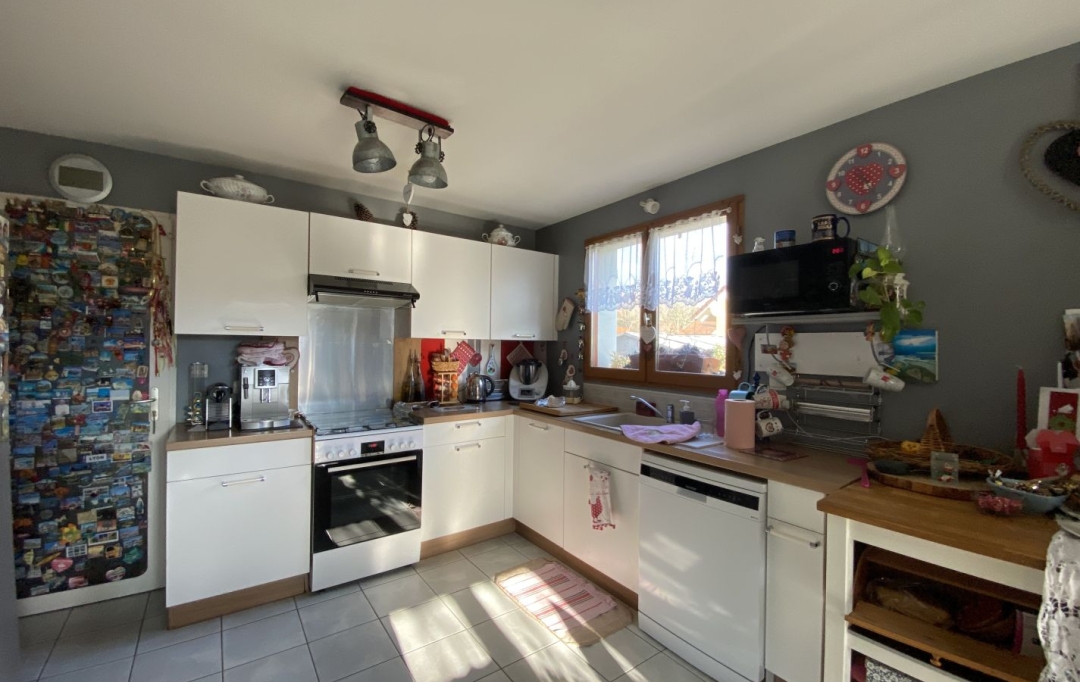  SARL PICOT IMMOBILIER -  : House | SAINT-LAURENT-DU-PONT (38380) | 94 m2 | 265 000 € 