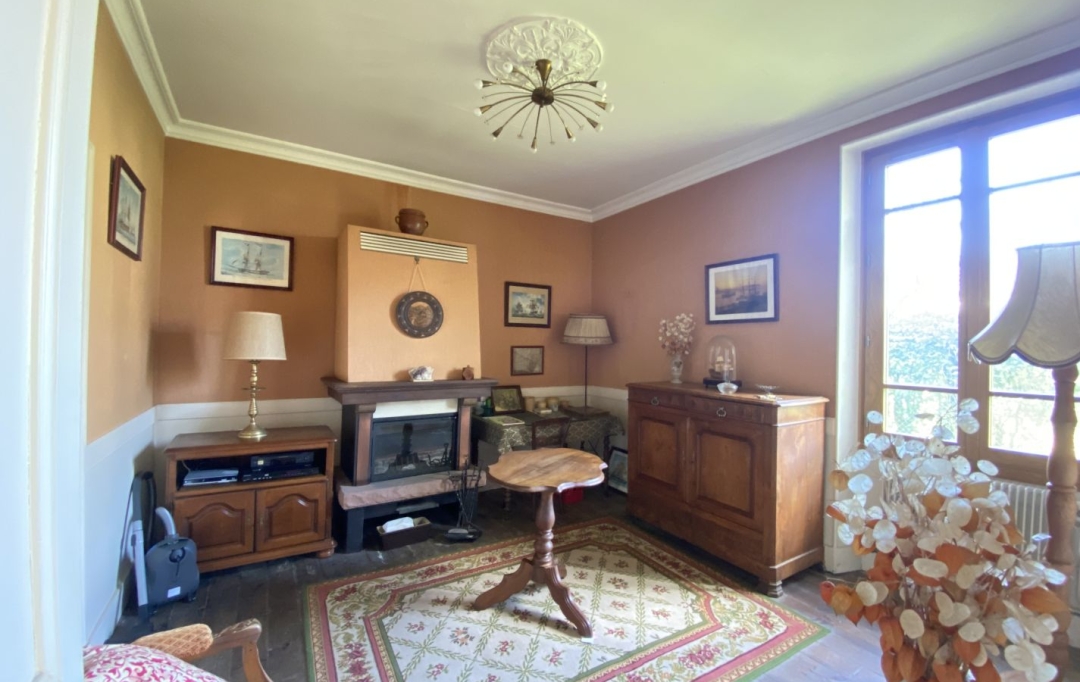  SARL PICOT IMMOBILIER -  : Maison / Villa | ENTRE-DEUX-GUIERS (38380) | 78 m2 | 180 000 € 