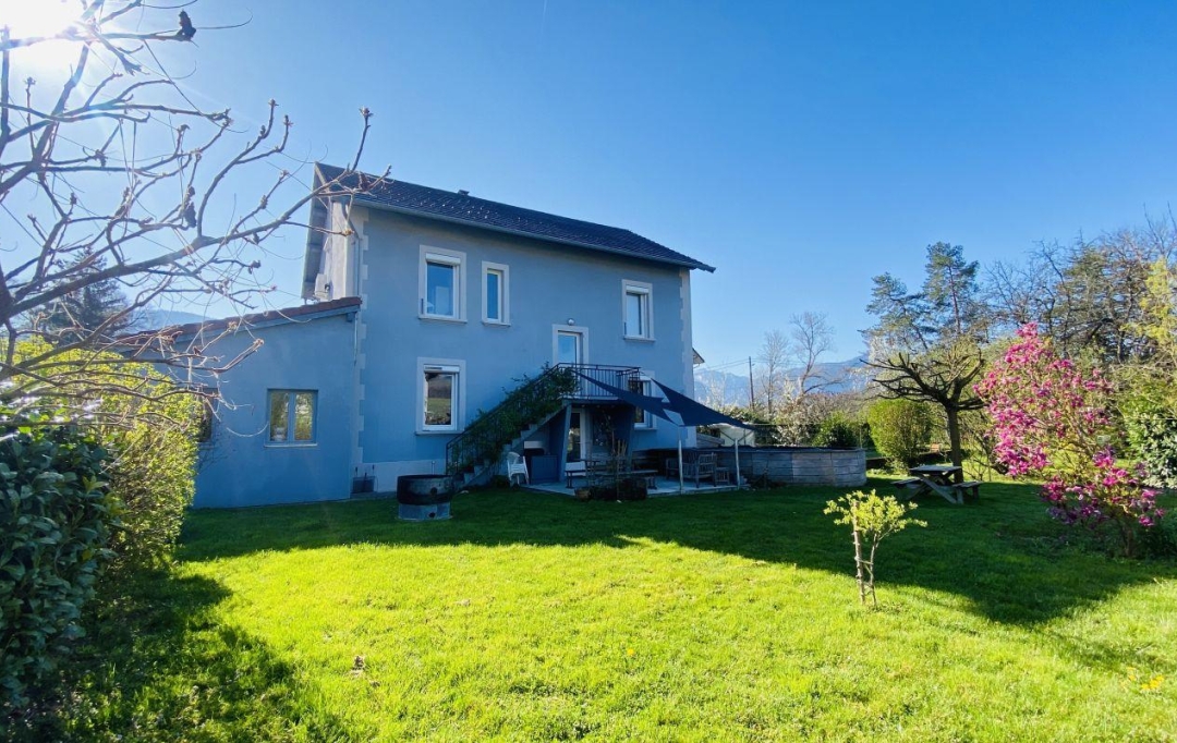  SARL PICOT IMMOBILIER -  : House | LES ECHELLES (73360) | 185 m2 | 370 000 € 