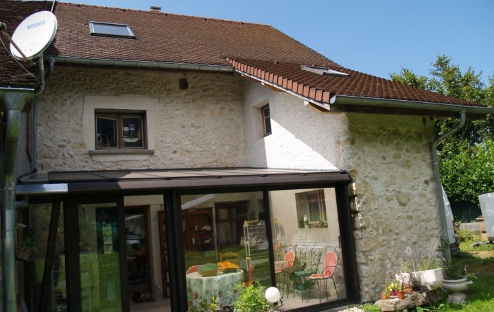  SARL PICOT IMMOBILIER -  : Maison / Villa | SAINT-JOSEPH-DE-RIVIERE (38134) | 106 m2 | 220 000 € 