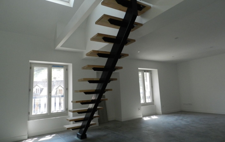 Appartement P3 SAINT-LAURENT-DU-PONT 66 m2 690 € Appartement P3 SAINT-LAURENT-DU-PONT 66 m2 690 €