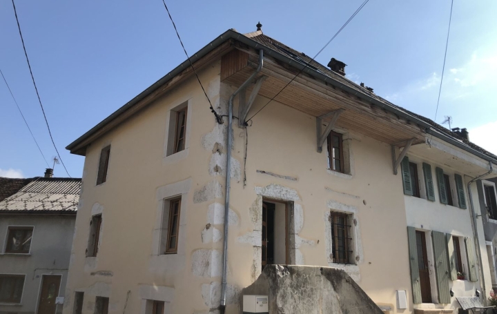 Appartement P4 SAINT-LAURENT-DU-PONT 107 m2 855 € Appartement P4 SAINT-LAURENT-DU-PONT 107 m2 855 €