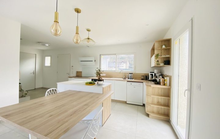   SARL PICOT IMMOBILIER -  La Petite Agence  House | SAINT-LAURENT-DU-PONT (38380) | 103 m2 | 365 000 € 