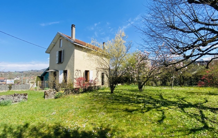 Maison ENTRE-DEUX-GUIERS 78 m2 180 000 € Maison ENTRE-DEUX-GUIERS 78 m2 180 000 €